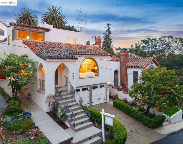 906 Glendome Cir, Oakland, CA 94602