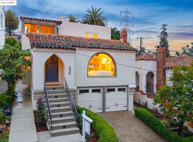 906 Glendome Cir, Oakland, CA 94602