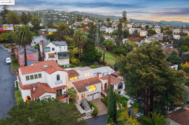 906 Glendome Cir, Oakland, CA 94602