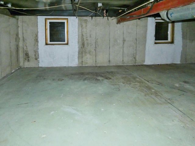 23316 N Shore Drive, Edwardsburg, MI 49112