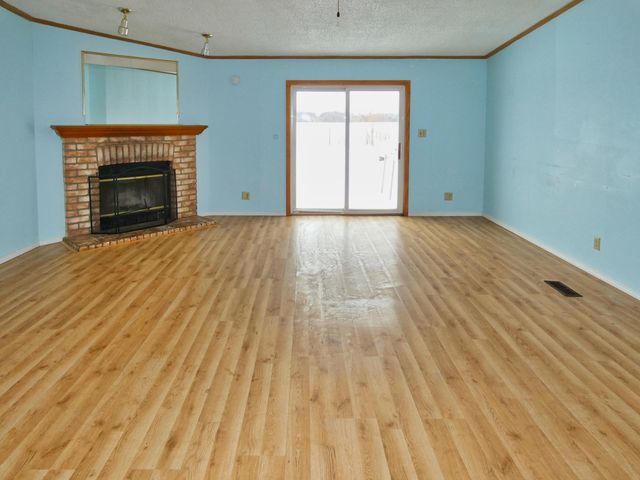 23316 N Shore Drive, Edwardsburg, MI 49112