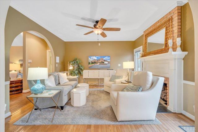 1300 Pats Drive, Moneta, VA 24121