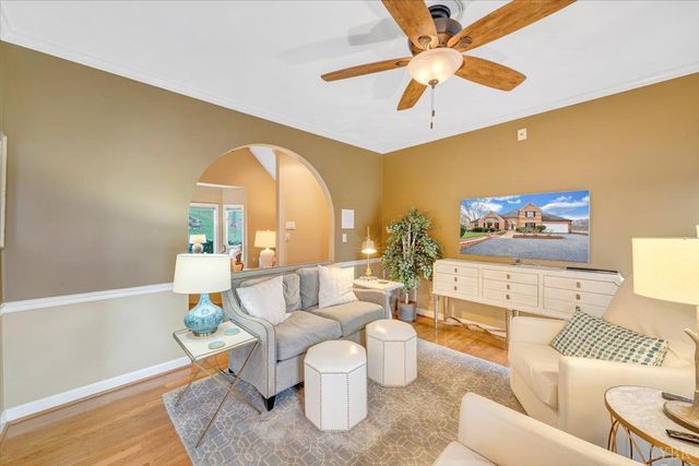 1300 Pats Drive, Moneta, VA 24121