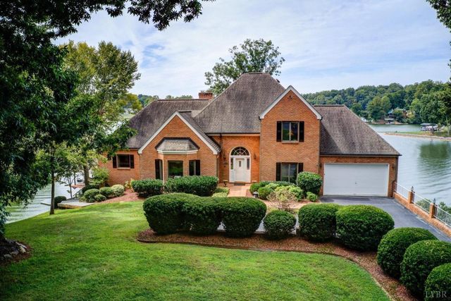 1300 Pats Drive, Moneta, VA 24121