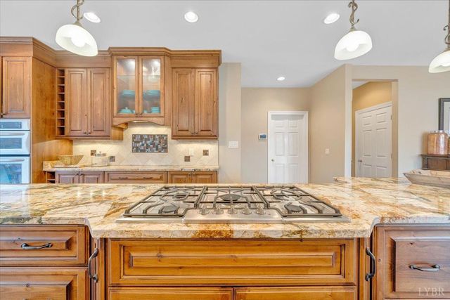 1300 Pats Drive, Moneta, VA 24121