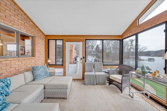 1300 Pats Drive, Moneta, VA 24121