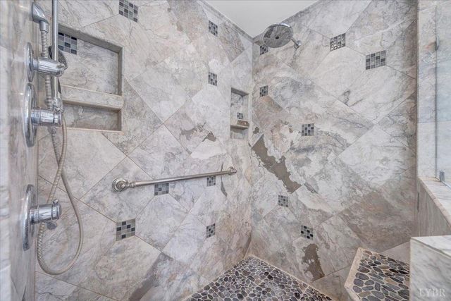 1300 Pats Drive, Moneta, VA 24121