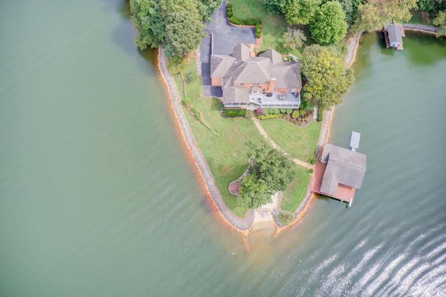 1300 Pats Drive, Moneta, VA 24121