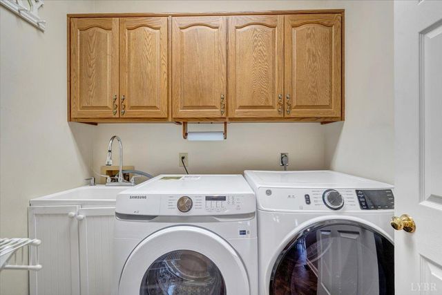 1300 Pats Drive, Moneta, VA 24121