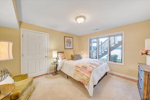 1300 Pats Drive, Moneta, VA 24121