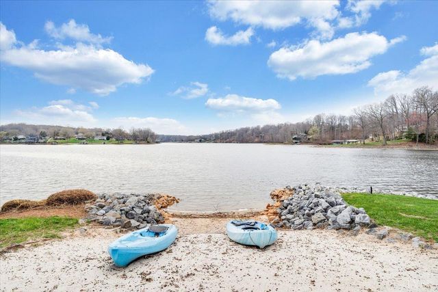 1300 Pats Drive, Moneta, VA 24121