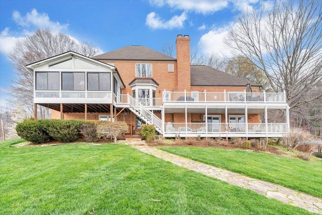 1300 Pats Drive, Moneta, VA 24121