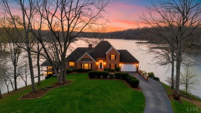 1300 Pats Drive, Moneta, VA 24121