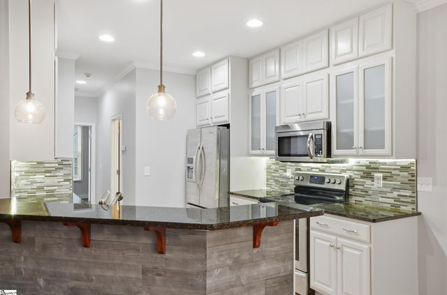 1 Edge Court Unit B, Greenville, SC 29609