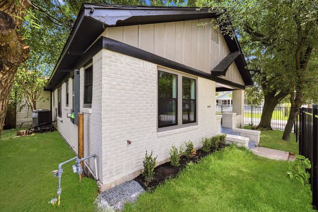 2602 Atlantic Street, Houston, TX 77009