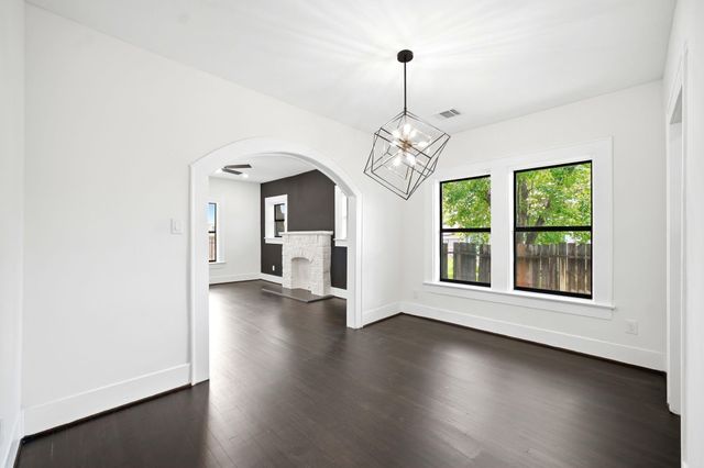 2602 Atlantic Street, Houston, TX 77009