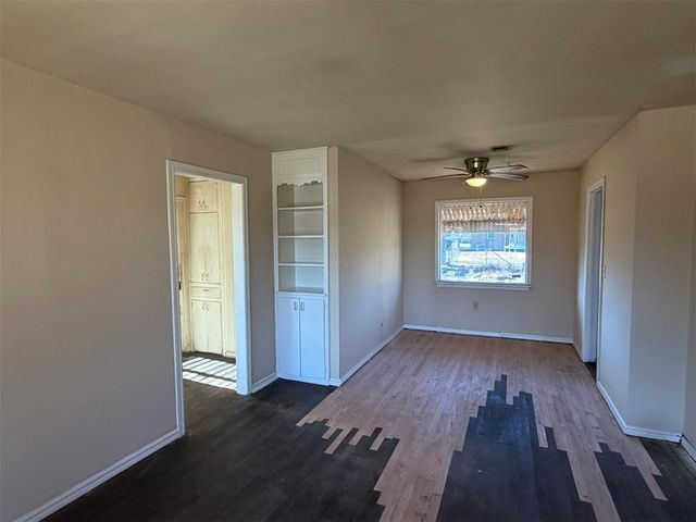 1716 Oxford Way, Oklahoma City, OK 73120