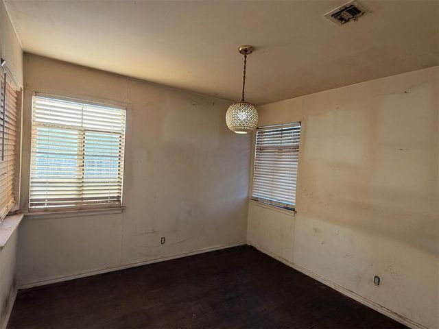 1716 Oxford Way, Oklahoma City, OK 73120