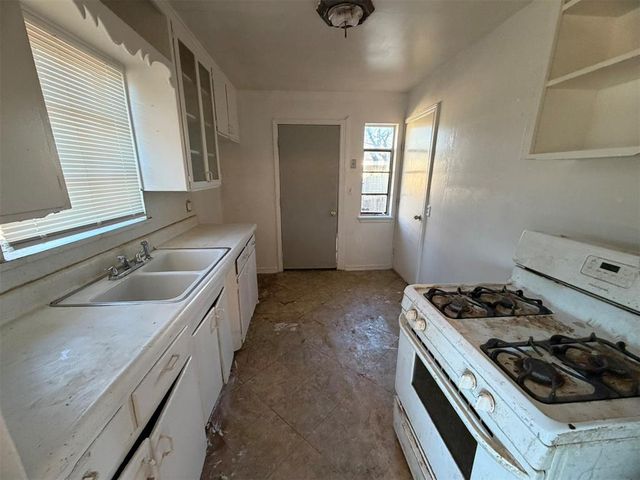 1716 Oxford Way, Oklahoma City, OK 73120