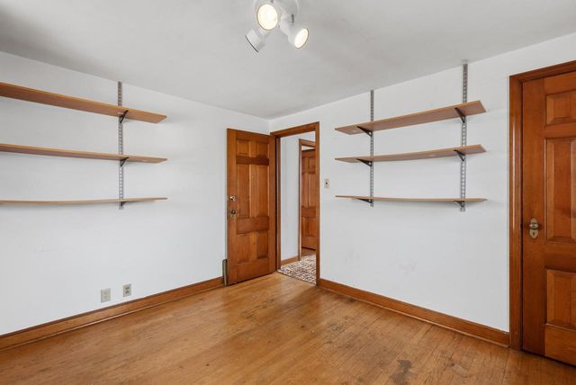 1461 S 91st STREET, West Allis, WI 53214