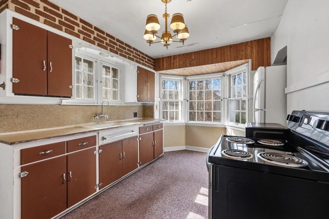 1461 S 91st STREET, West Allis, WI 53214