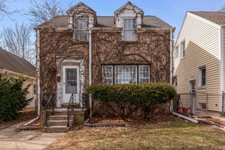 1461 S 91st STREET, West Allis, WI 53214