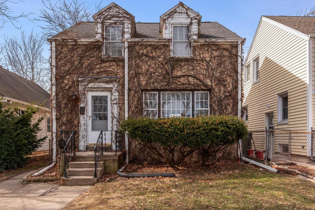 1461 S 91st STREET, West Allis, WI 53214