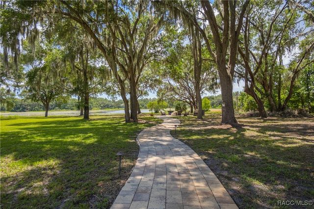 9093 E Pinehurst Court, Inverness, FL 34450