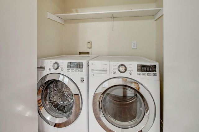 6902 Rifle BND, Austin, TX 78736