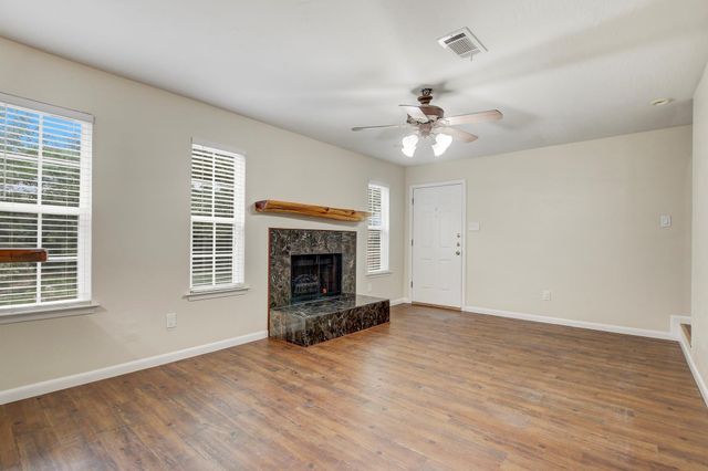 6902 Rifle BND, Austin, TX 78736