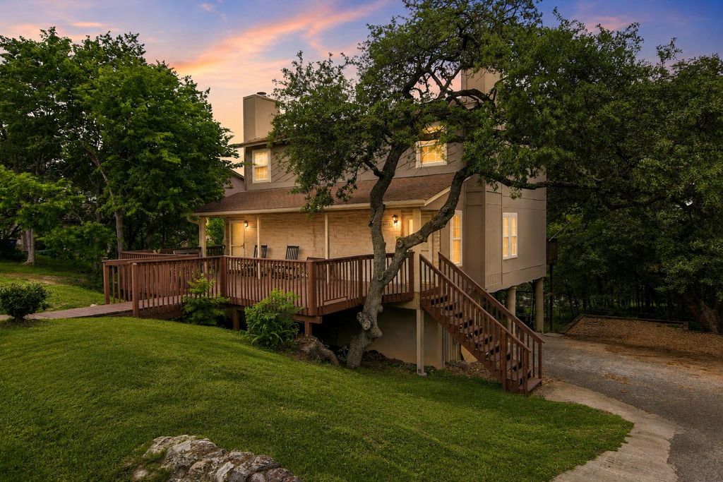 6902 Rifle BND, Austin, TX 78736