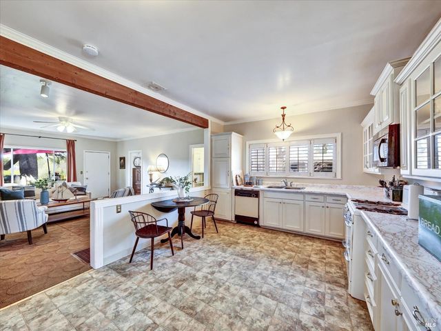 2060 Hagen Rd, Napa, CA 94558