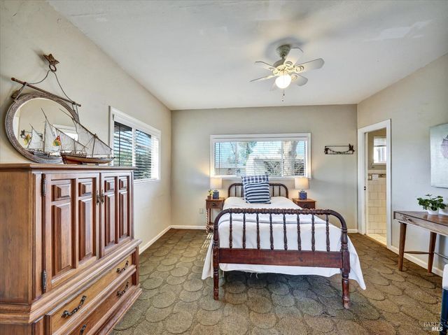 2060 Hagen Rd, Napa, CA 94558