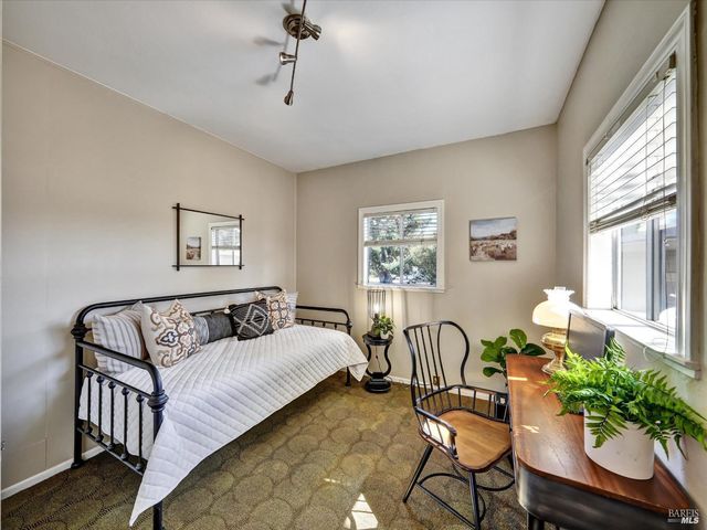 2060 Hagen Rd, Napa, CA 94558