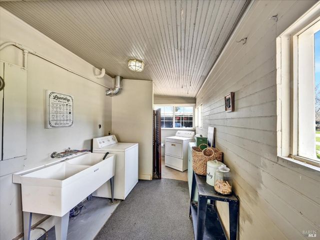 2060 Hagen Rd, Napa, CA 94558