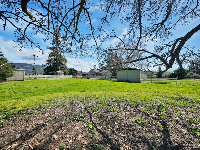 2060 Hagen Rd, Napa, CA 94558