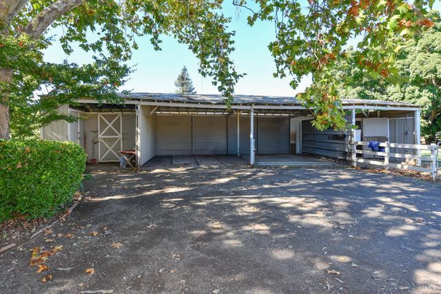 2060 Hagen Rd, Napa, CA 94558