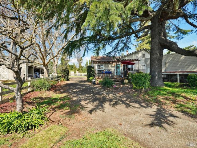 2060 Hagen Rd, Napa, CA 94558