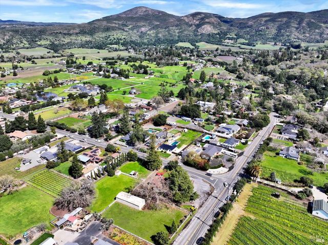2060 Hagen Rd, Napa, CA 94558