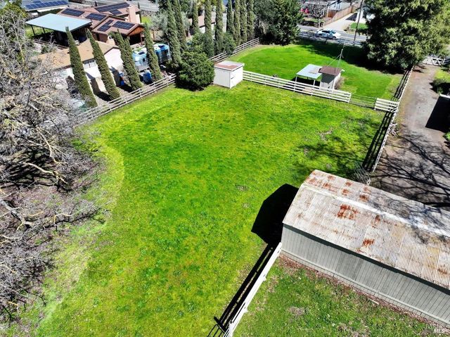 2060 Hagen Rd, Napa, CA 94558