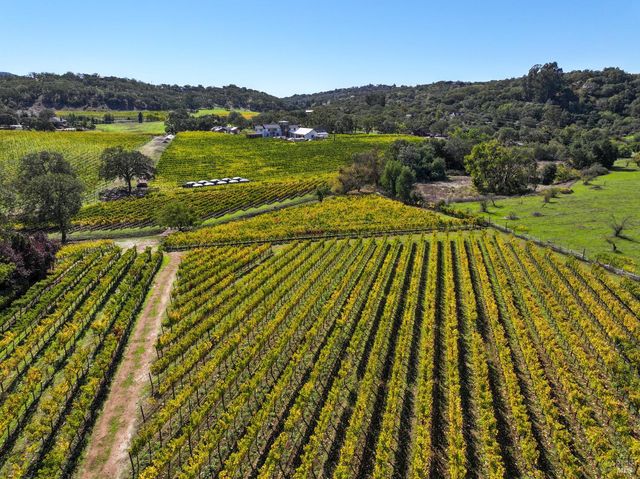 2060 Hagen Rd, Napa, CA 94558