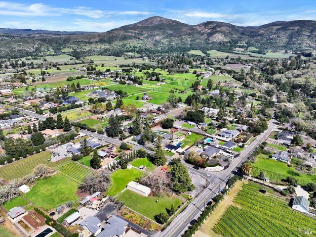 2060 Hagen Rd, Napa, CA 94558