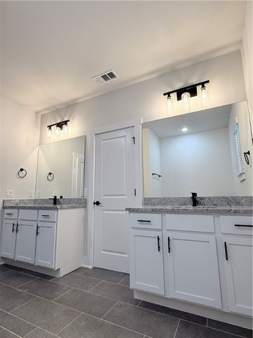 159 N Banner Avenue, Farmington, AR 72730