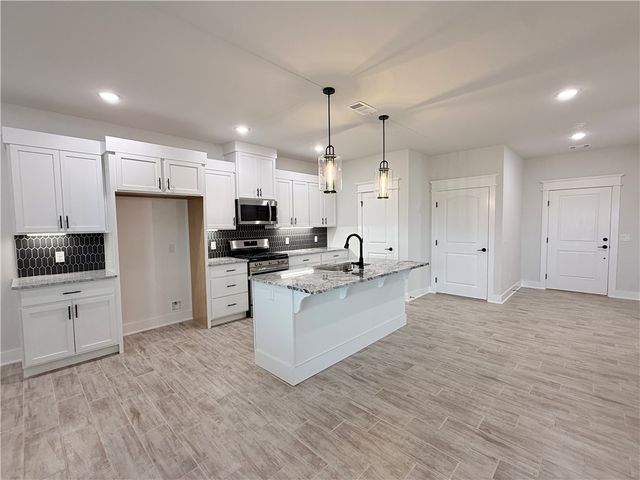 159 N Banner Avenue, Farmington, AR 72730