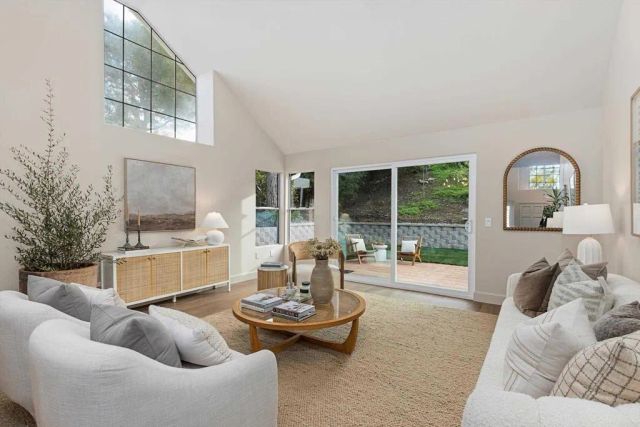 1211 La Granada Dr, San Marcos, CA 92078