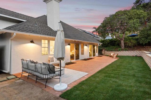 1211 La Granada Dr, San Marcos, CA 92078