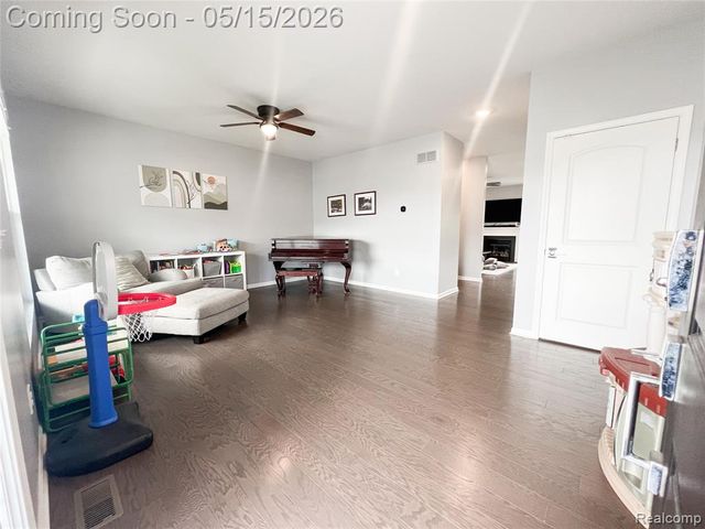 9650 Kylie Drive, Brighton, MI 48116