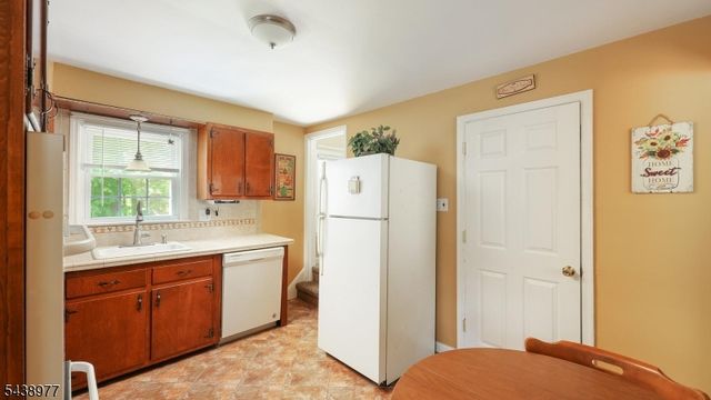 11 Munsee Dr, Cranford Twp., NJ 07016