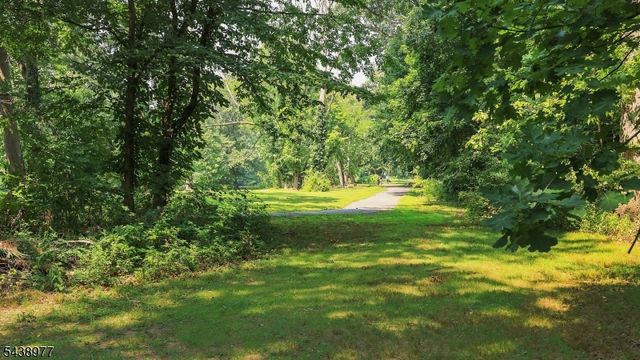 11 Munsee Dr, Cranford Twp., NJ 07016