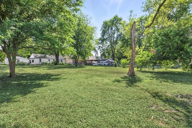 1108 Everett Lane, Des Plaines, IL 60018